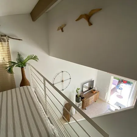 Duplex Face Au A 600 Metres De La