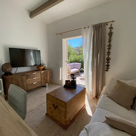 Hébergement de vacances Duplex Face Au à 600 Mètres De La Six-Fours-les-Plages